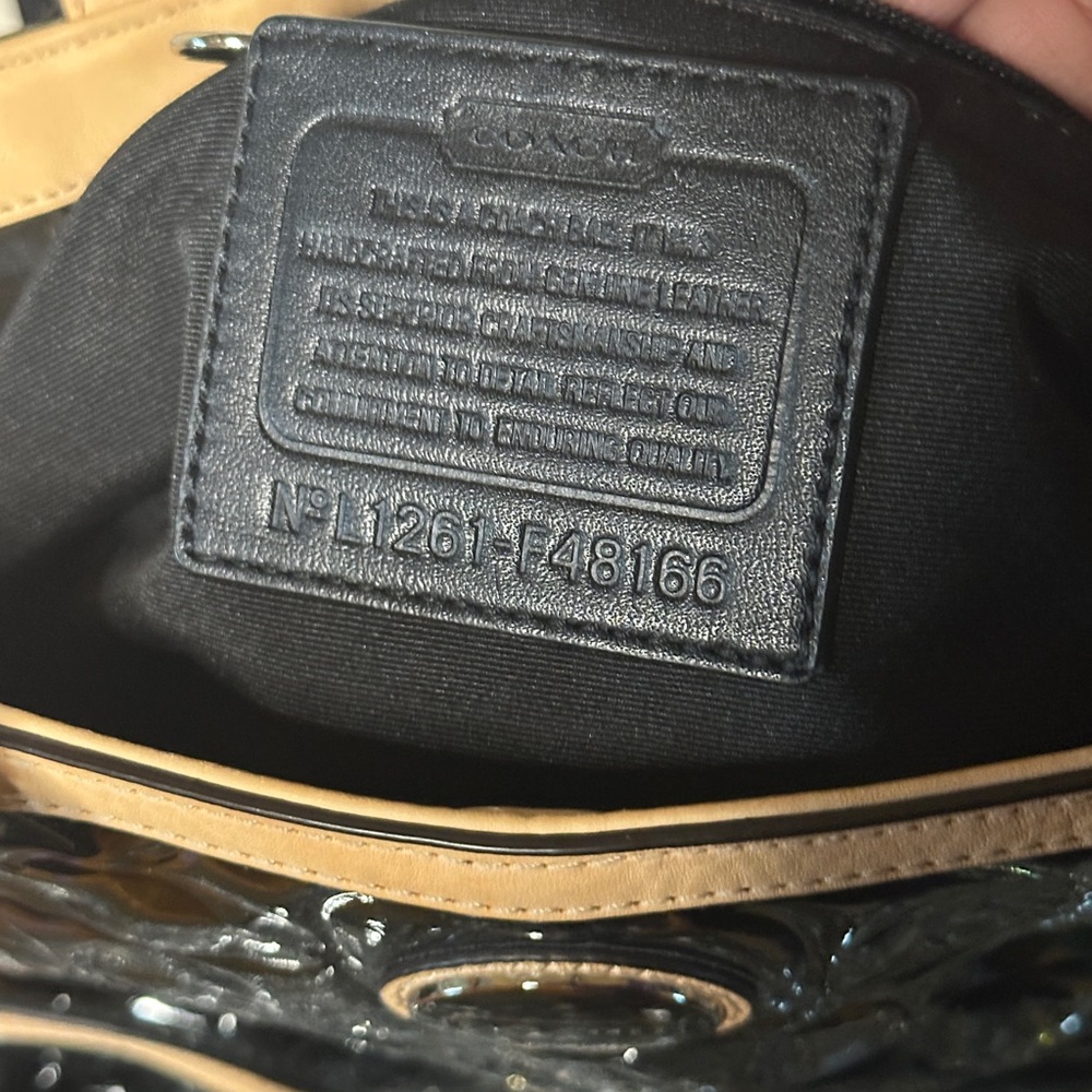 EUC Coach Peyton Embossed Patent Leather Small Tote. - Picture 7 of 8